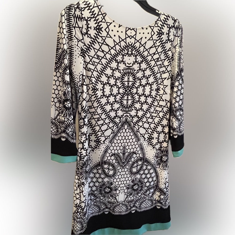 Eliza J 3/4 bell sleeves lined dress.